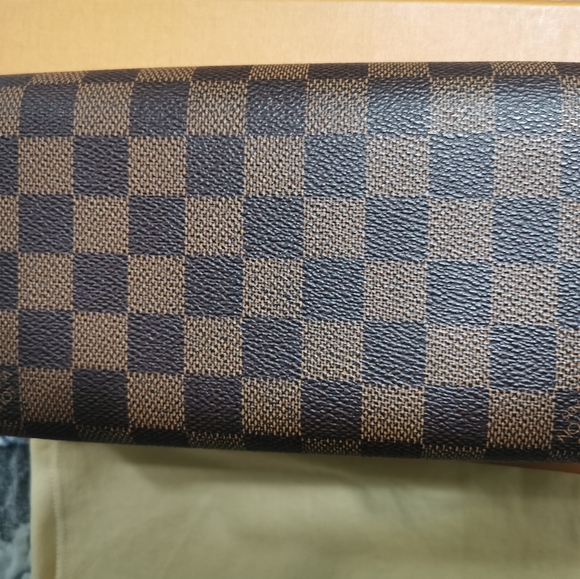 (sold off pm)100% Authentic LV Long Wallet - Picture 5 of 13